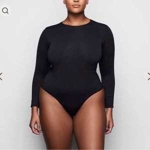 Skims Fits Everybody Long Sleeve Bodysuit